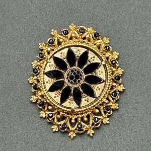 Florenza Victorian revival black glass pendant, brooch style